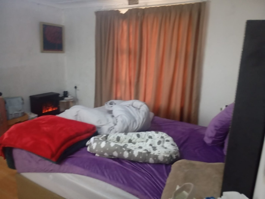  Bedroom Property for Sale in Llitha Park Western Cape